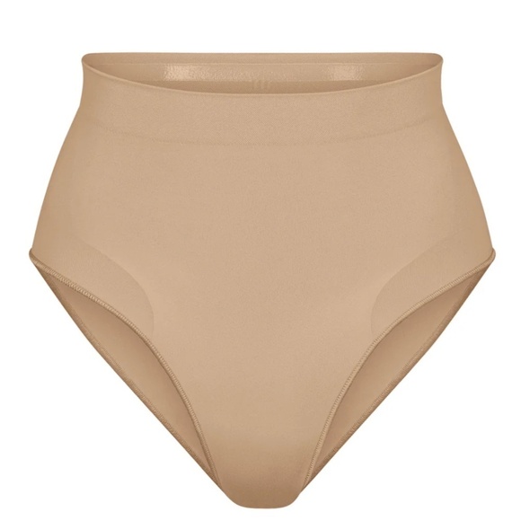 NEW SKIMS Sculpting Mid Waist Brief Clay Size S - Picture 1 of 7